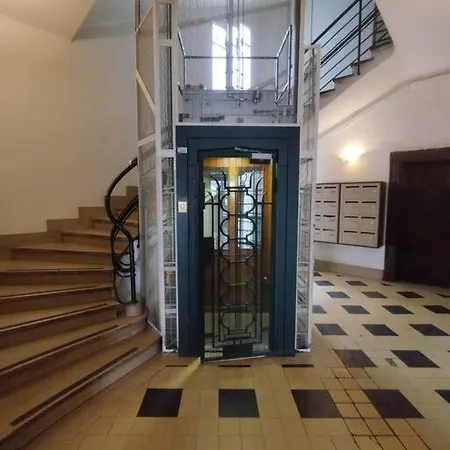 Emplacement Exceptionnel - Climatise - Place De La Comedie *